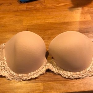 Natori “Feathers” strapless bra 32DD Nude